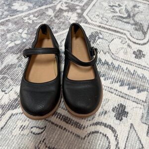 Old Navy Black Girls Mary Jane Dress Shoes with Tan Trim